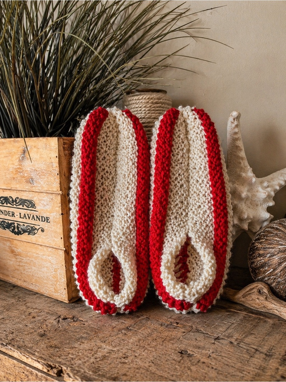 Cozy phentex Knit Women’s Slippers - Cream and Red